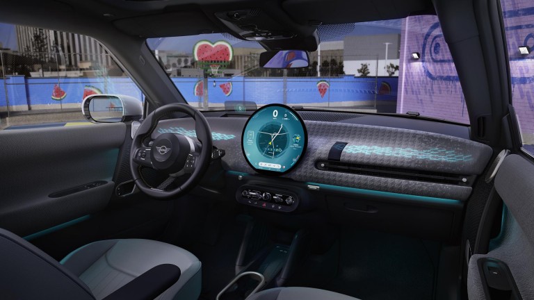 MINI totalmente eléctrico - interior - pantalla oled