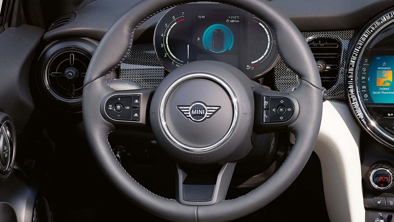 MINI 5 puertas Hatch – volante – cuero de napa